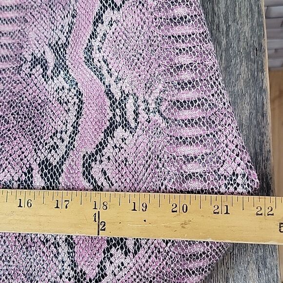 BCBGMAXAZRIA large faux snakeskin shoulder bag - Picture 8 of 9